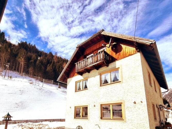Large Detached Holiday Home In Muhr Exteriér fotografie