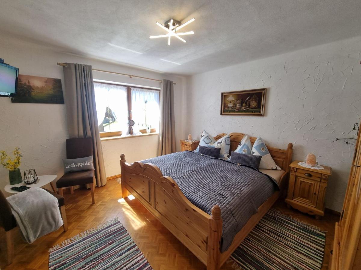 Large Detached Holiday Home In Muhr Exteriér fotografie