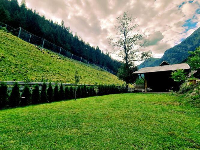 Large Detached Holiday Home In Muhr Exteriér fotografie