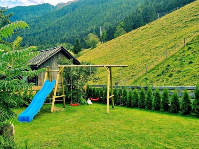 Large Detached Holiday Home In Muhr Exteriér fotografie